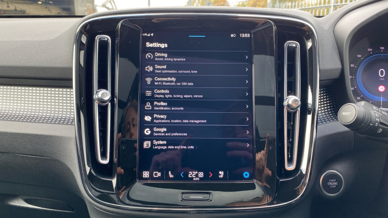 Volvo XC40 2.0 B3P Ultimate Dark 5dr Auto Petrol Estate